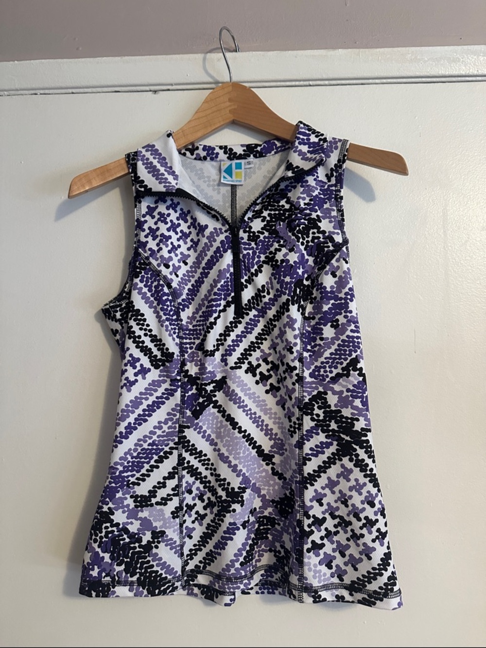 Sleeveless Zip Front Tank Top - Purple Pattern